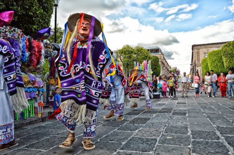 Enamórate del folclor Mexicano