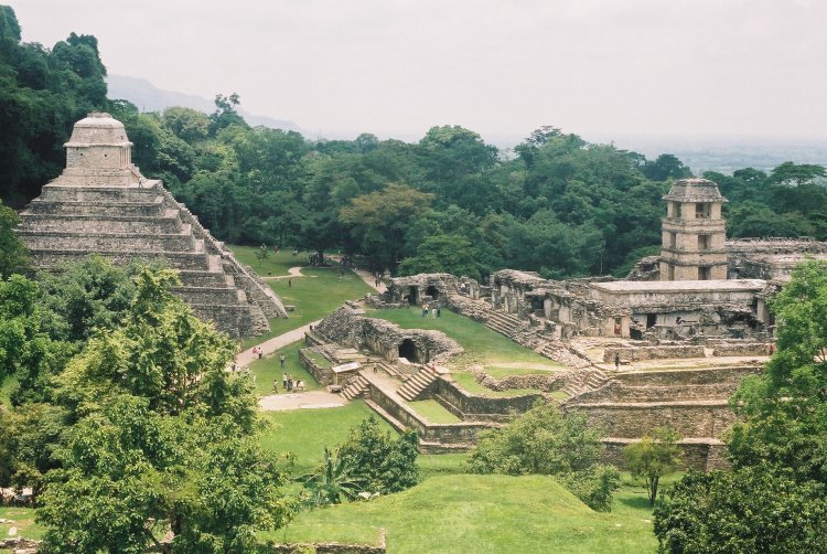 Aventura arqueológica en Palenque