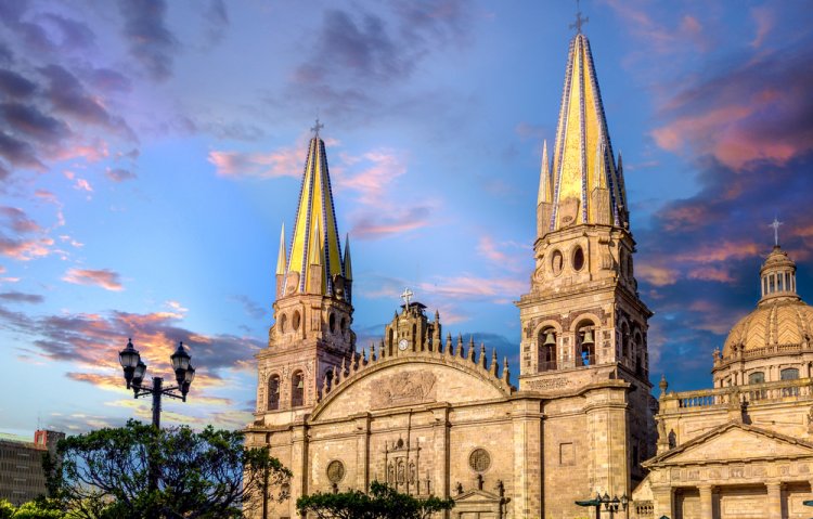 Turismo Cultural en Guadalajara, conoce la exposición de historia LGBT+