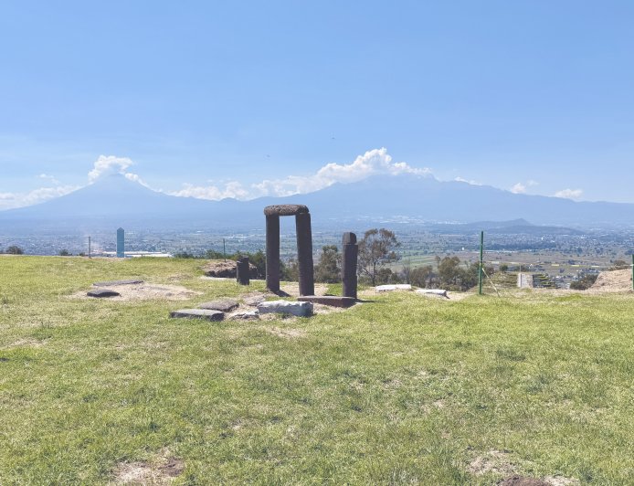 Descubre un sitio arqueológico único en Tlaxcala, vinculado a la fertilidad y rodeado por los volcanes Popocatépetl e Iztaccíhuatl